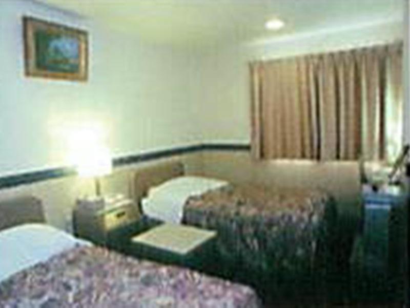 Business Hotel Motonakano Tomakomai Bagian luar foto